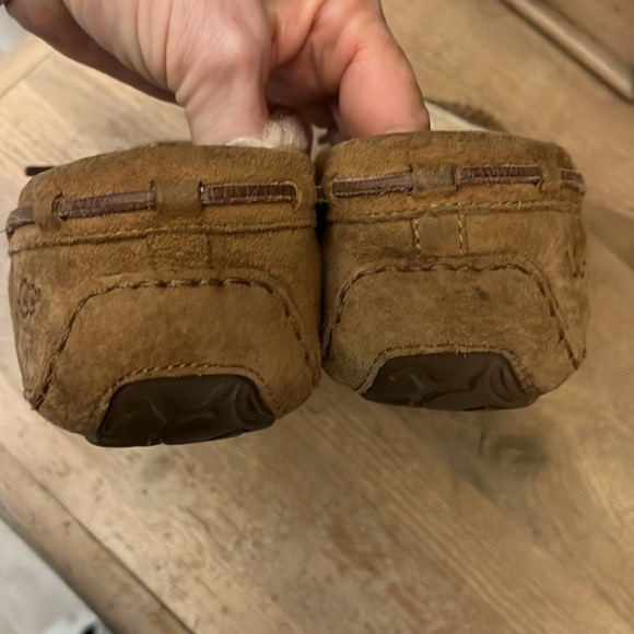 Ugg Dakota Suede Slippers Moccasins Chestnut 7 Leather Laces Water Resistant - Picture 4 of 12